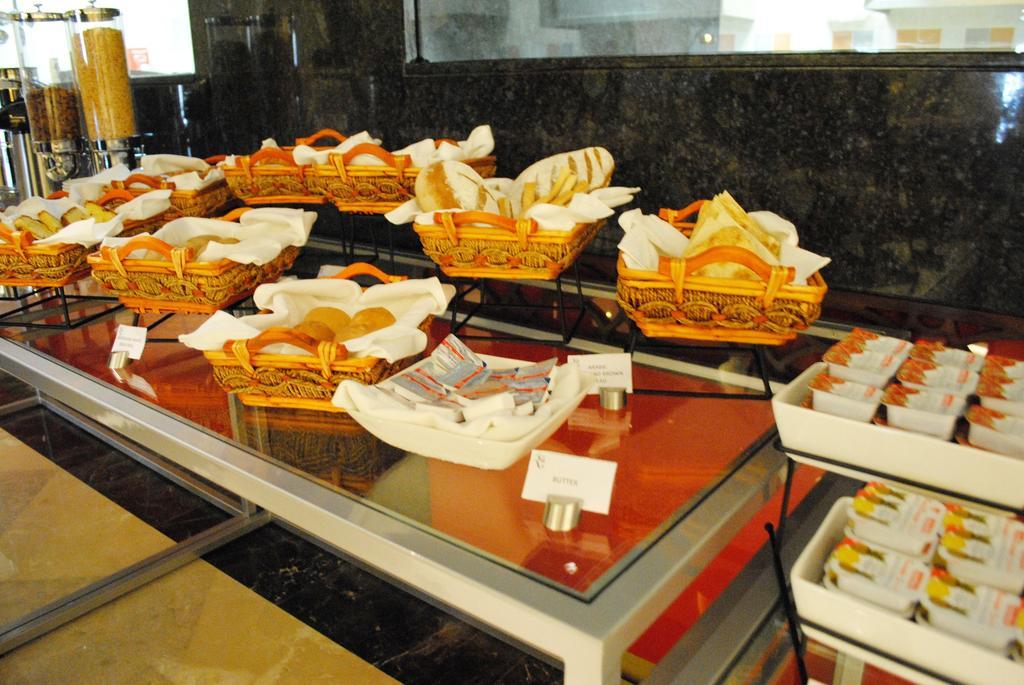 Raviz Center Point Hotel Dubai Luaran gambar