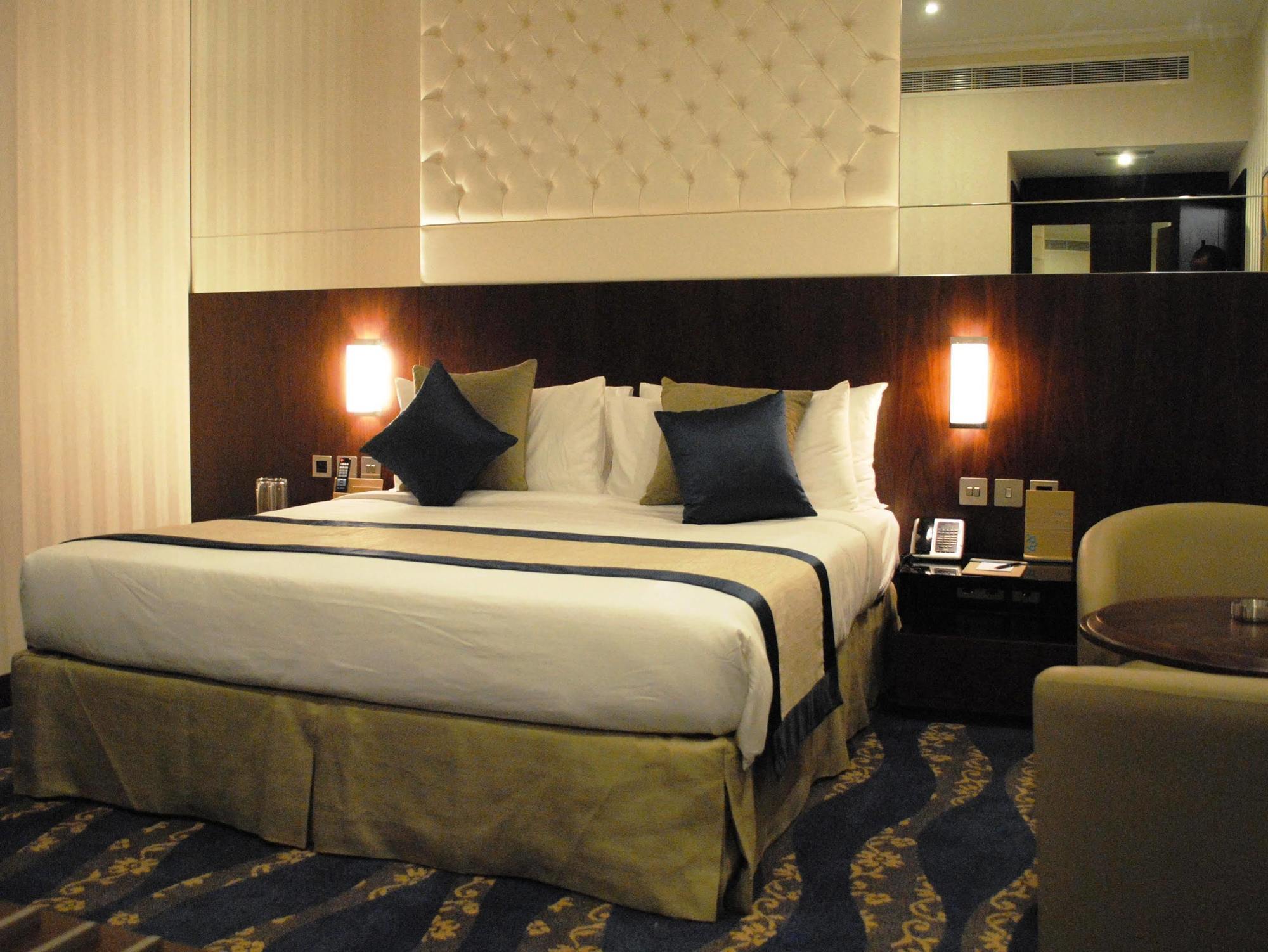 Raviz Center Point Hotel Dubai Luaran gambar